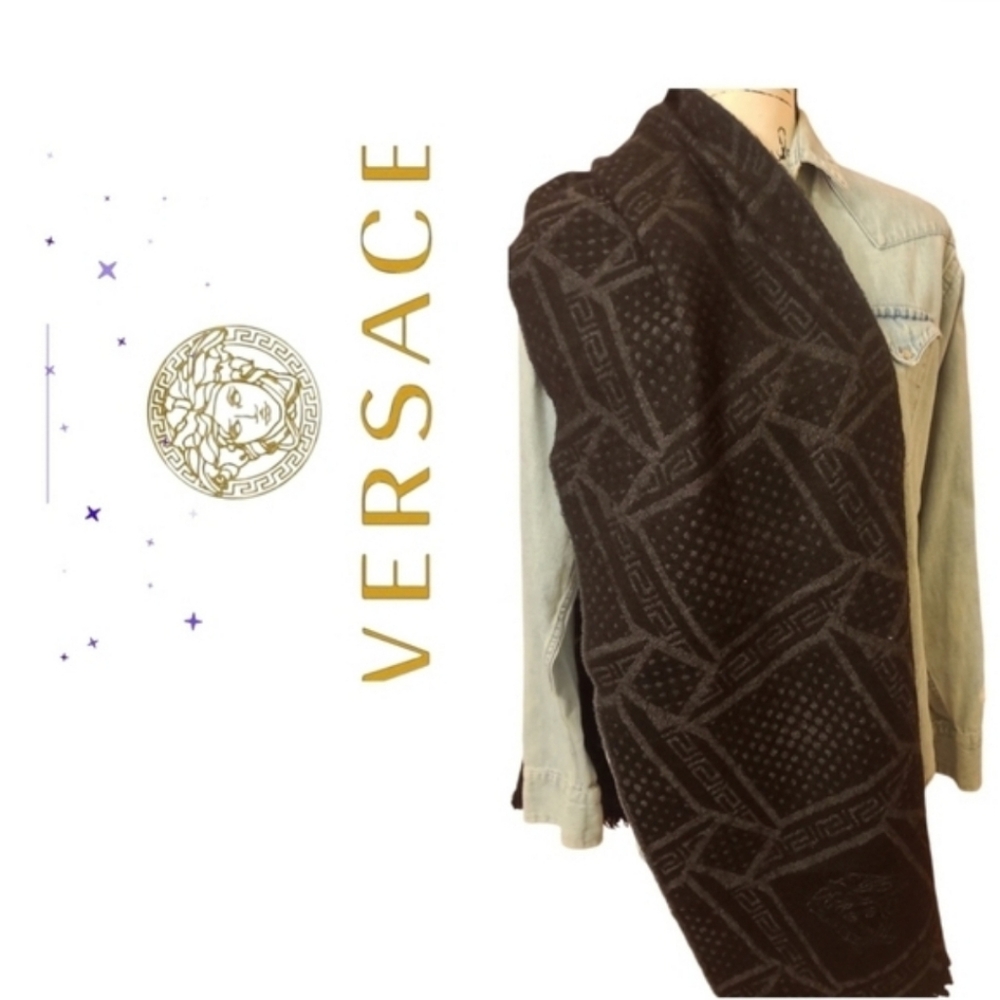 🎈Outstanding NWOT VERSACE MEDUSA WOOL SCARF🧵GIFT copy